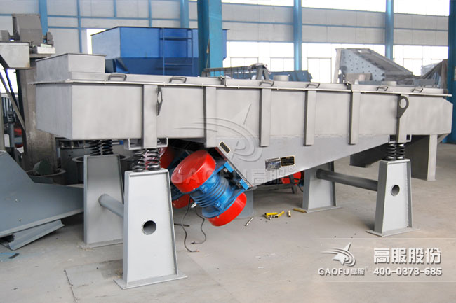 礦用直線(xiàn)篩實(shí)景